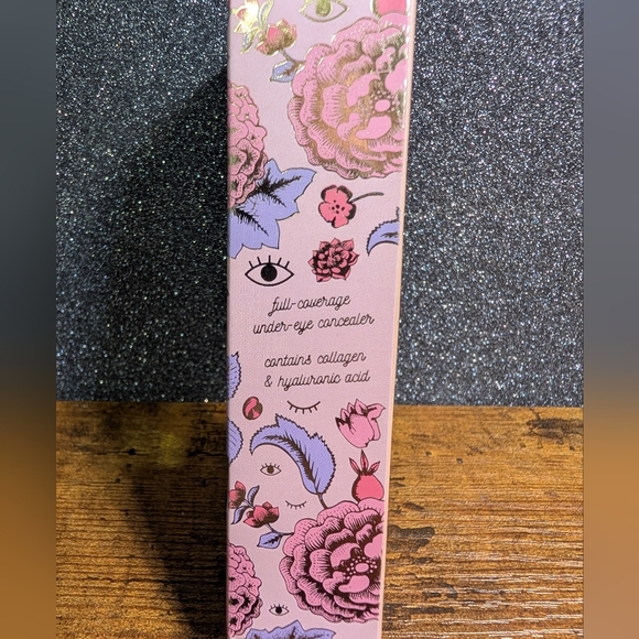 Winky Lux Peeper Perfect Full Coverage Under Eye Concealer 10ml  Light Beige - Picture 3 of 6